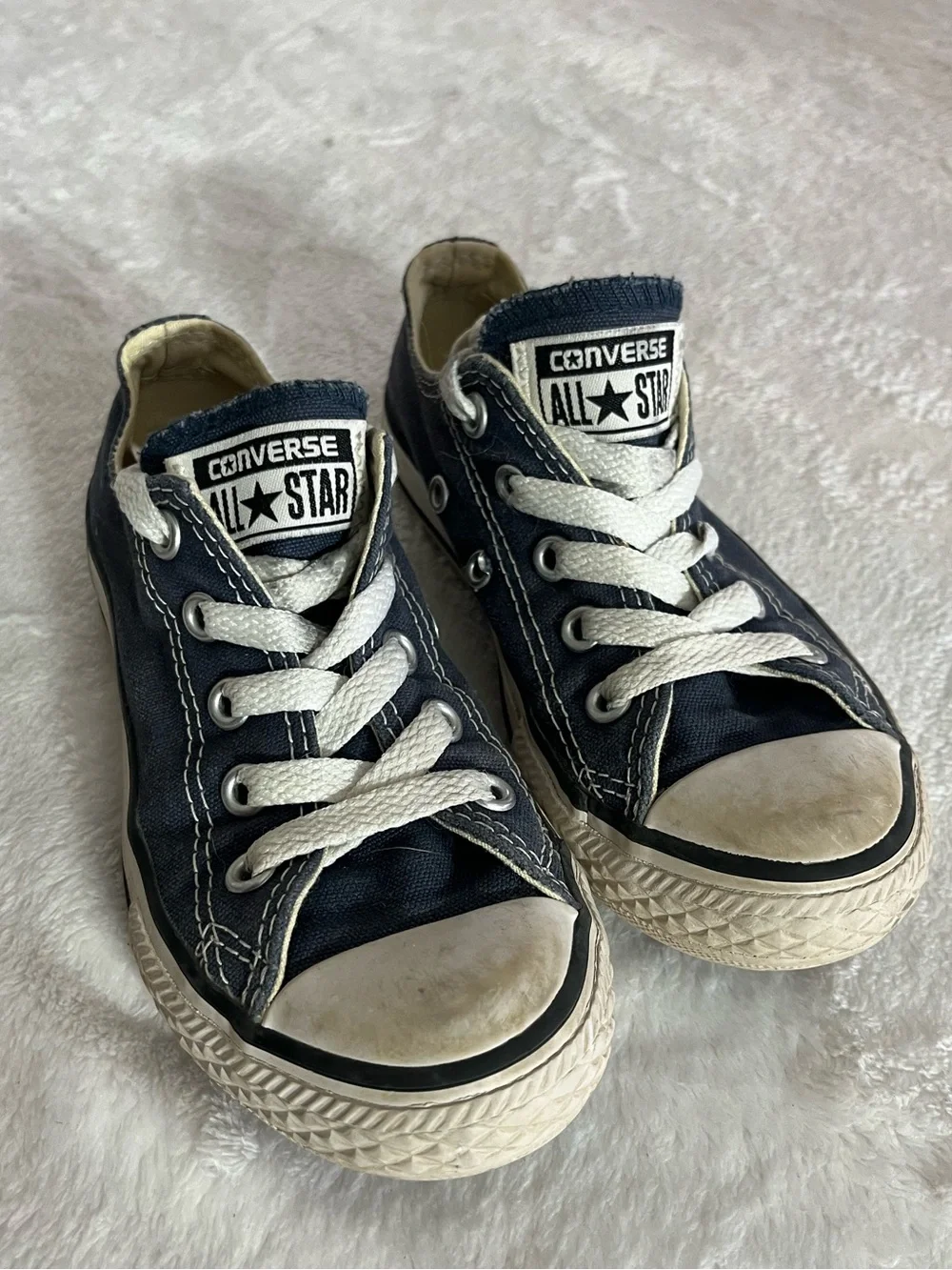 Converse Kids 11 Low Top Sneakers - Navy Blue with White Accents Good Used Cond